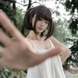 柒柒_Lust77《雨天邂逅》主题写真：178张全套美图，含1个视频