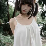 柒柒_Lust77《雨天邂逅》主题写真：178张全套美图，含1个视频