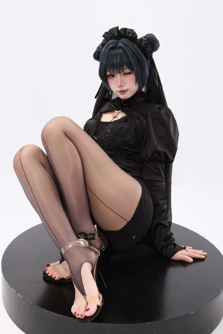 柒柒_Lust77《蔚蓝档案 龙华妃咲 花嫁》主题写真：85张全套美图