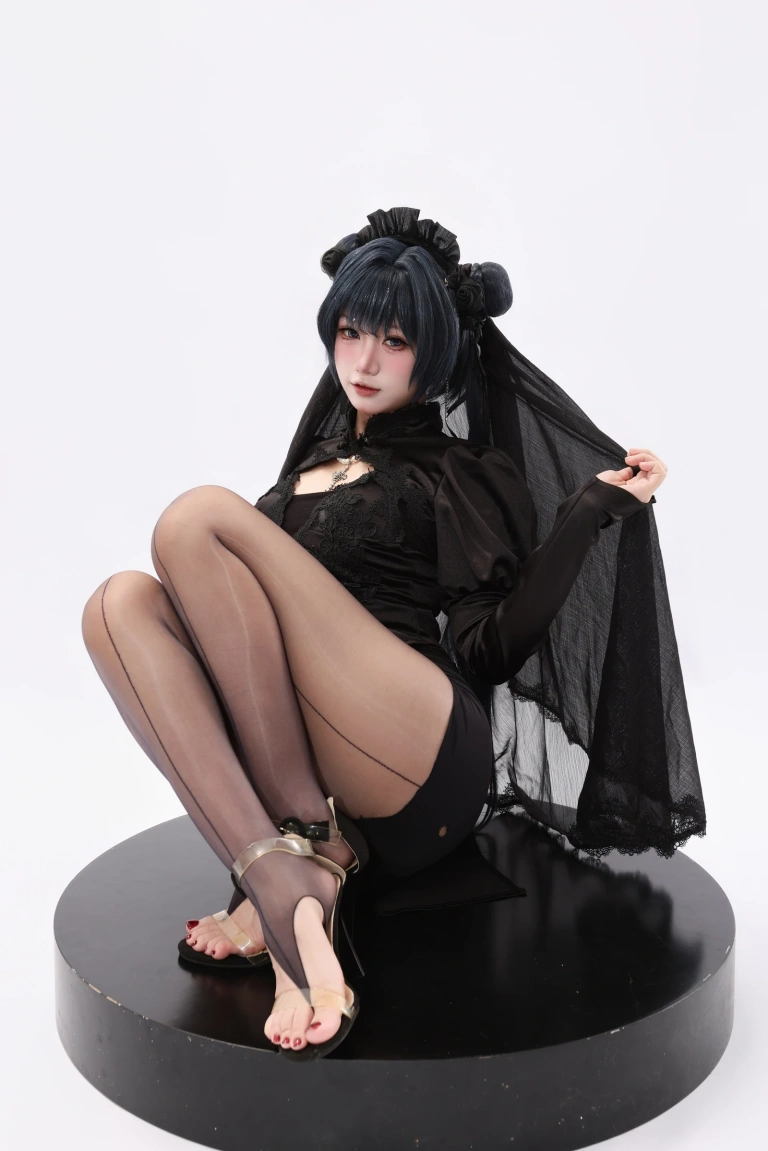 柒柒_Lust77《蔚蓝档案 龙华妃咲 花嫁》主题写真：85张全套美图