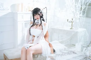 Meroko_魅瞳《碧蓝航线 不挠》主题写真：53张全套美图