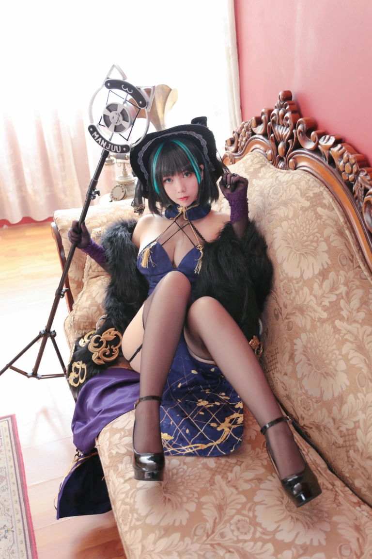 Meroko_魅瞳《柴郡旗袍》主题写真：33张全套美图