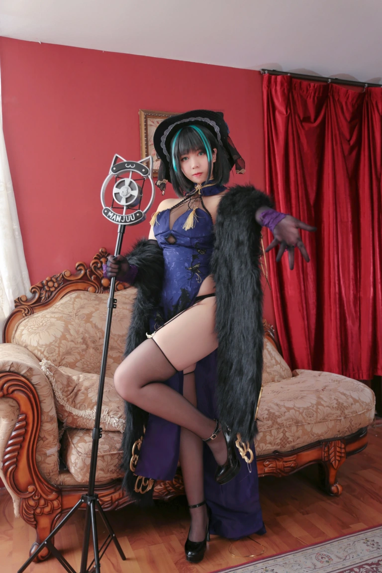 Meroko_魅瞳《柴郡旗袍》主题写真：33张全套美图