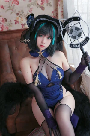Meroko_魅瞳《柴郡旗袍》主题写真：33张全套美图