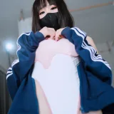 miko酱ww《草莓圣代》主题写真：46张全套美图