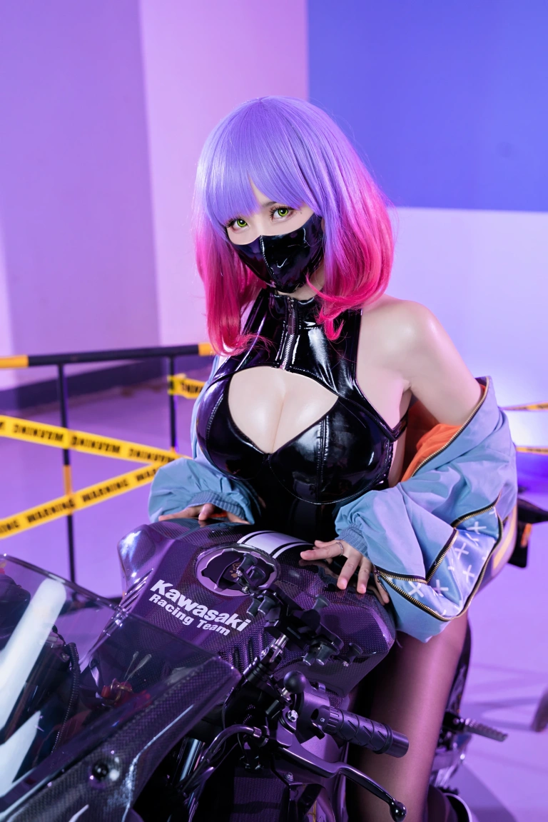 miko酱ww《Luna》主题写真：32张全套美图