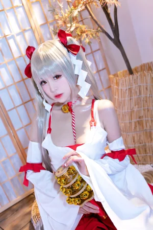 miko酱ww《可畏巫女》主题写真：23张全套美图