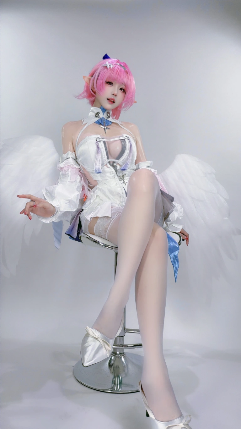 miko酱ww《蕾米埃尔》主题写真：26张全套美图