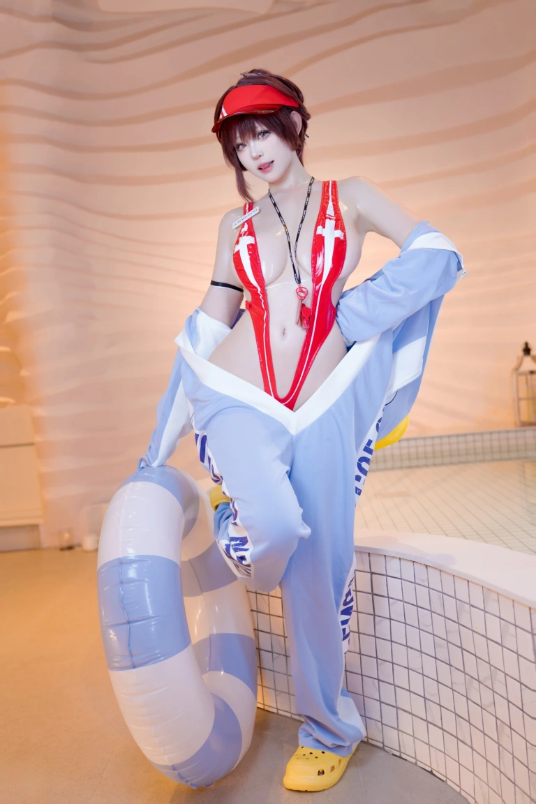 miko酱ww《NIKKE 玛律恰娜》主题写真：34张全套美图