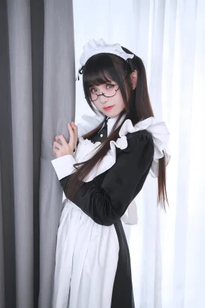 miko酱ww《女仆》主题写真：23张全套美图