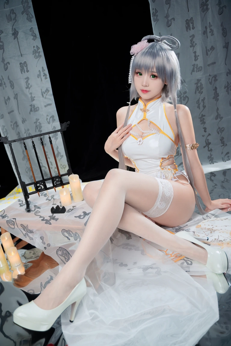 miko酱ww《洛天依旗袍》主题写真：30张全套美图