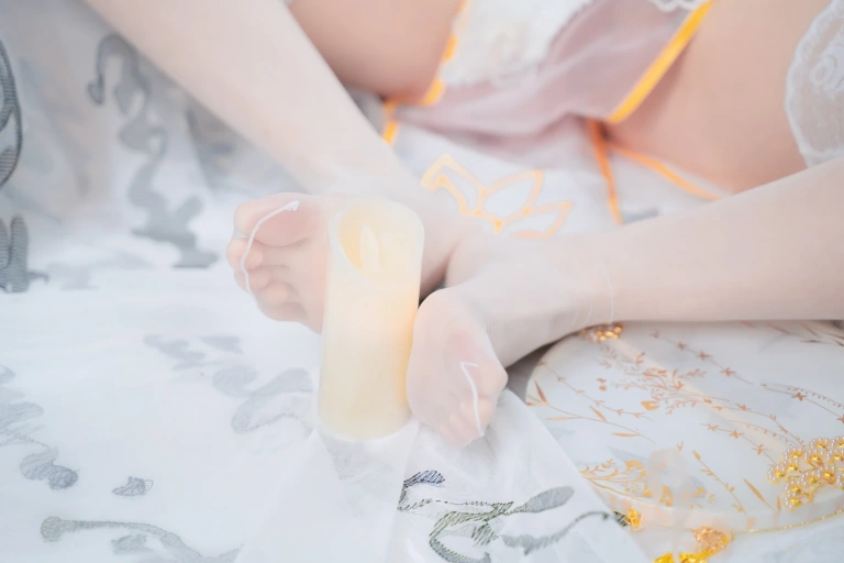 miko酱ww《洛天依旗袍》主题写真：30张全套美图