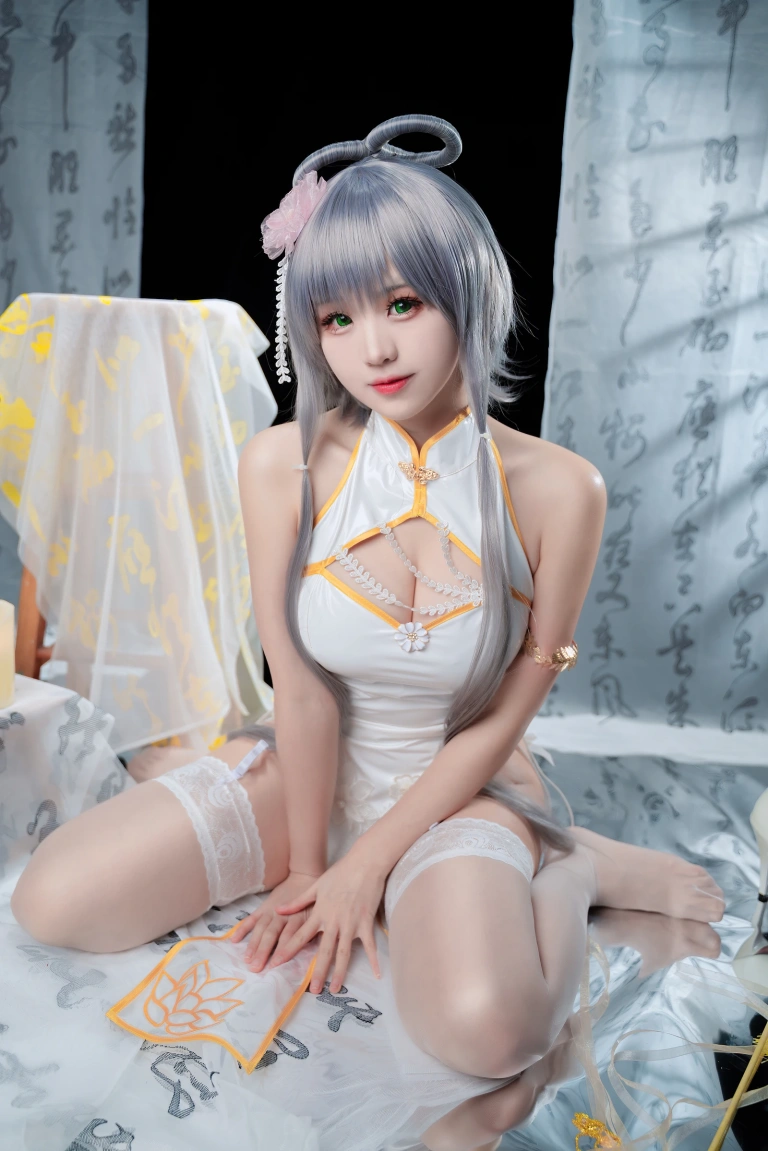 miko酱ww《洛天依旗袍》主题写真：30张全套美图