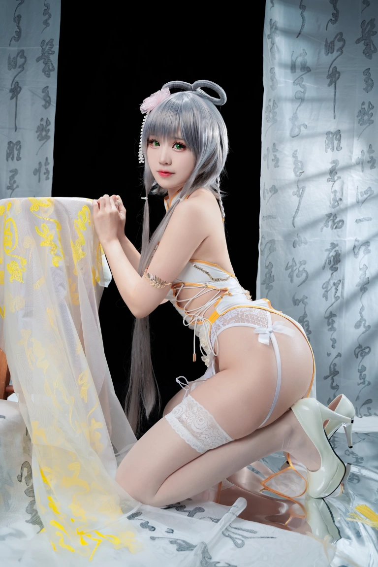 miko酱ww《洛天依旗袍》主题写真：30张全套美图