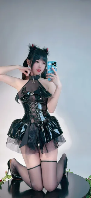miko酱ww《小小恶魔》主题写真：29张全套美图