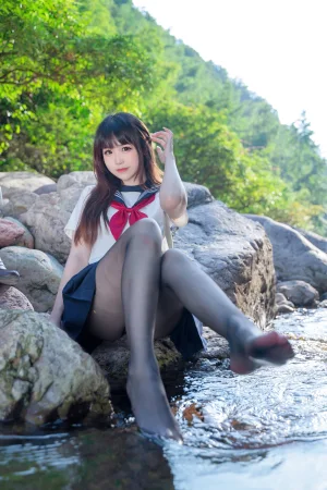 miko酱ww《mikoの小小溪流》主题写真：24张全套美图，含1个视频