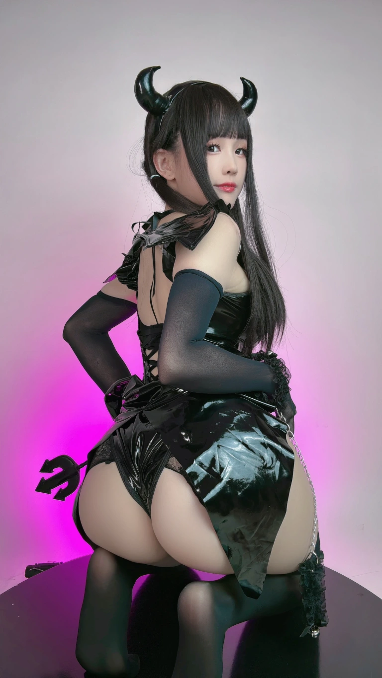 miko酱ww《mikoの蛇蝎魅魔》主题写真：31张全套美图