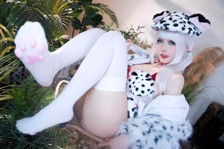 miko酱ww《点点狗》主题写真：35张全套美图