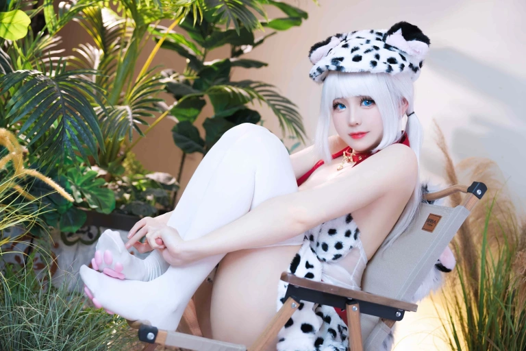 miko酱ww《点点狗》主题写真：35张全套美图