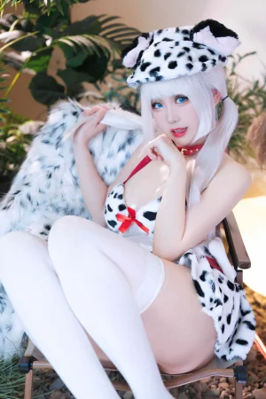 miko酱ww《点点狗》主题写真：35张全套美图