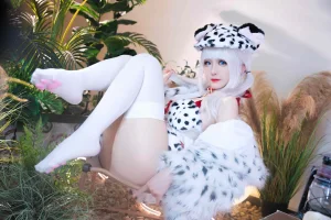 miko酱ww《点点狗》主题写真：35张全套美图