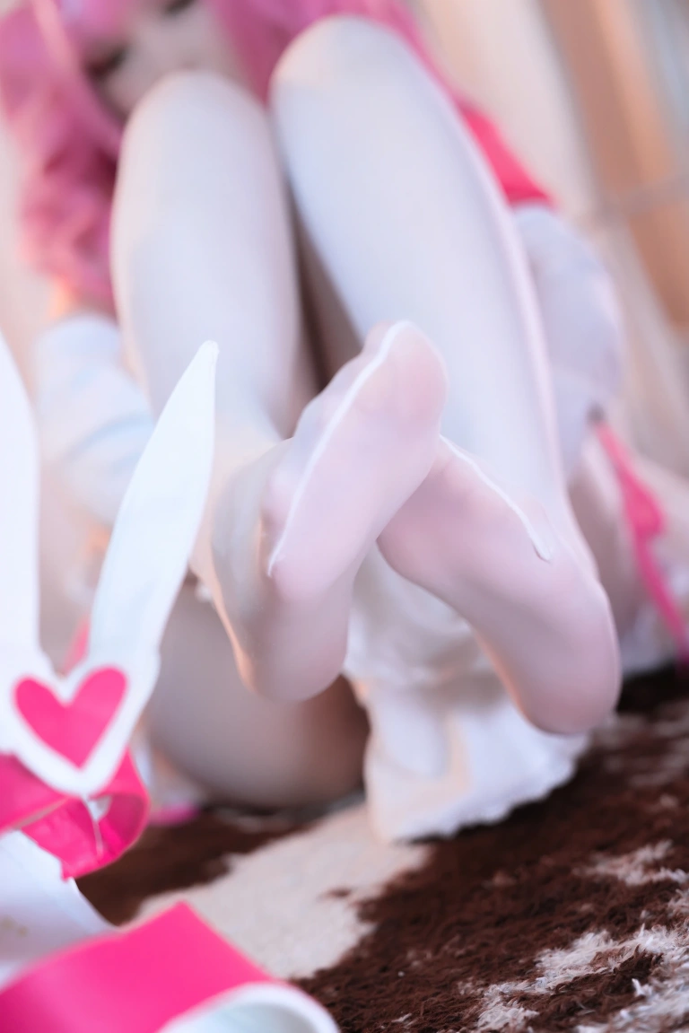 miko酱ww《卡提那》主题写真：29张全套美图