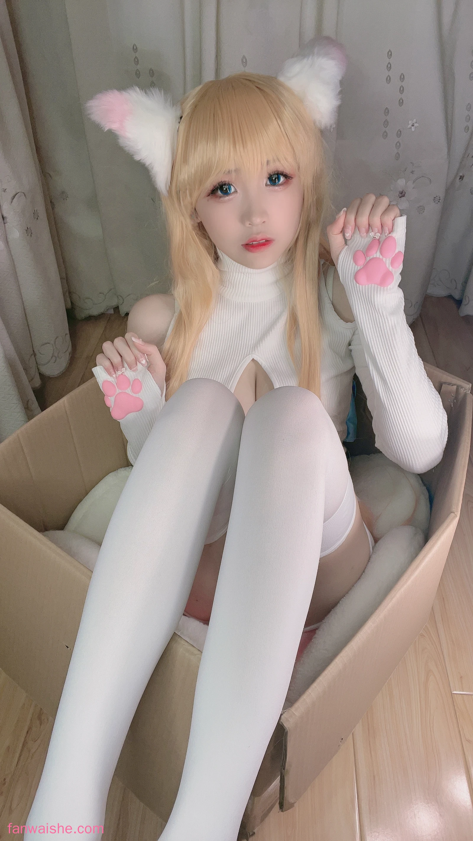 miko酱ww miko酱ww NO.56 - 自拍系列mikoの白丝01