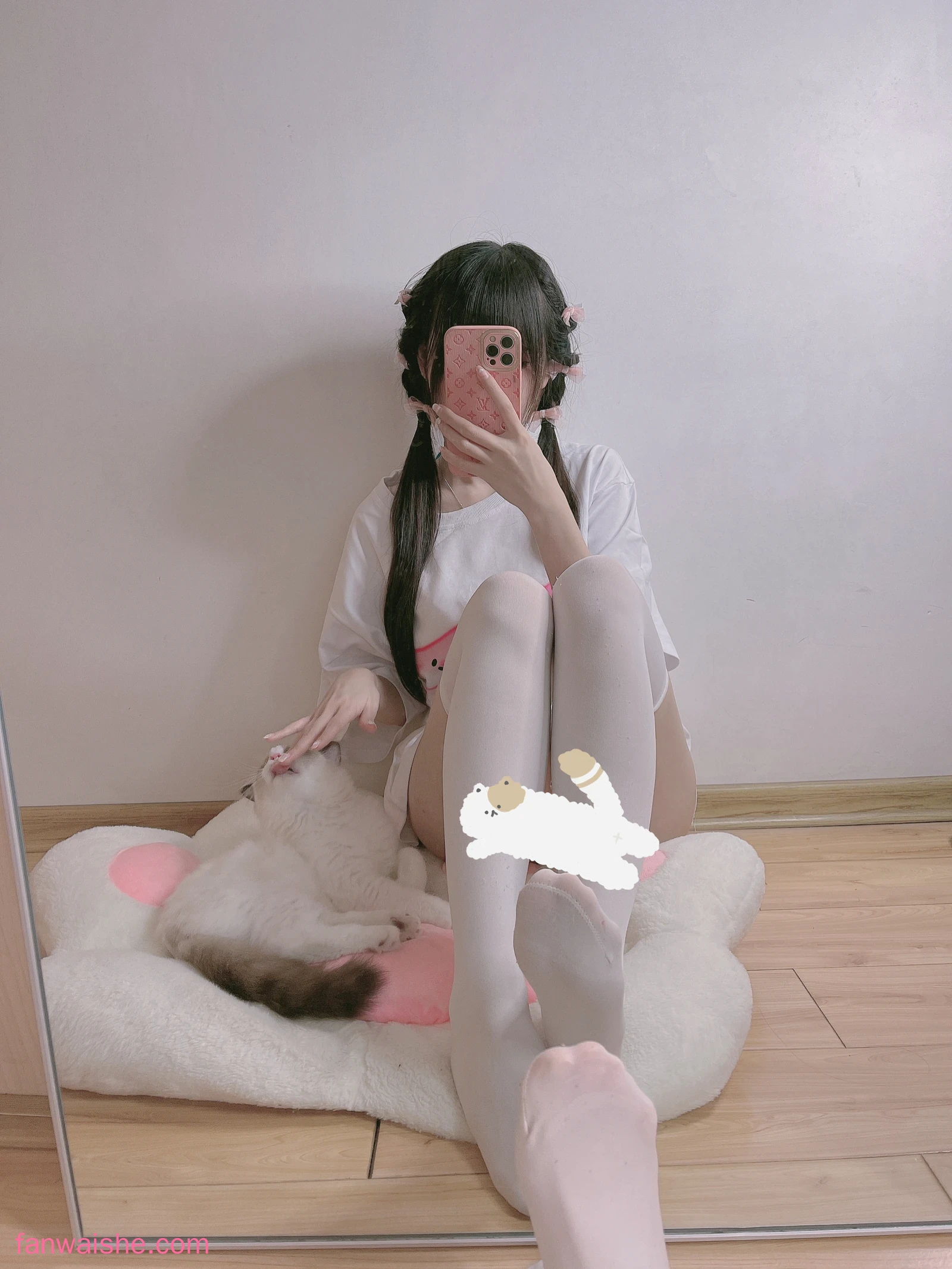 miko酱ww miko酱ww NO.56 - 自拍系列mikoの白丝01