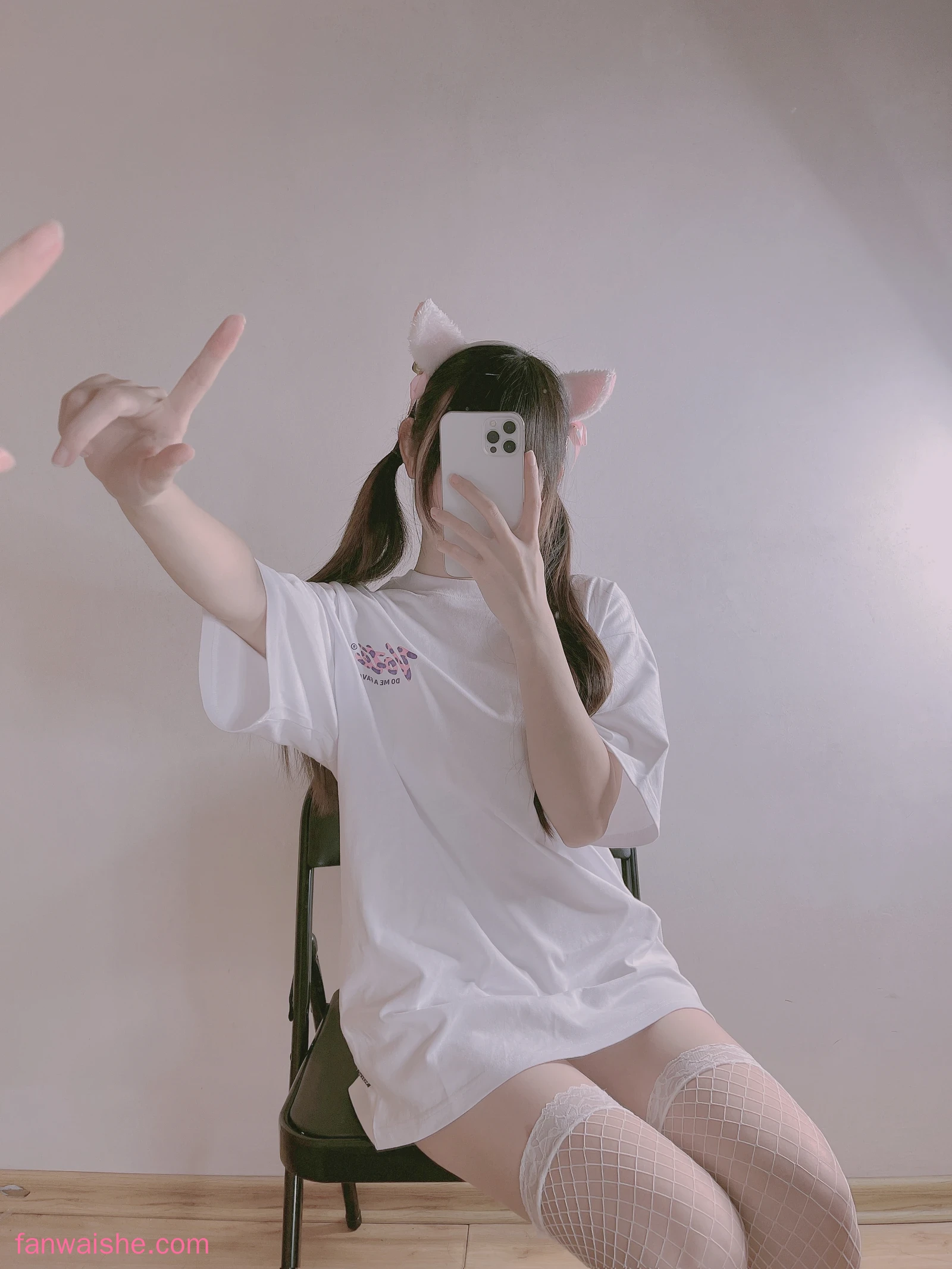 miko酱ww miko酱ww NO.56 - 自拍系列mikoの白丝01