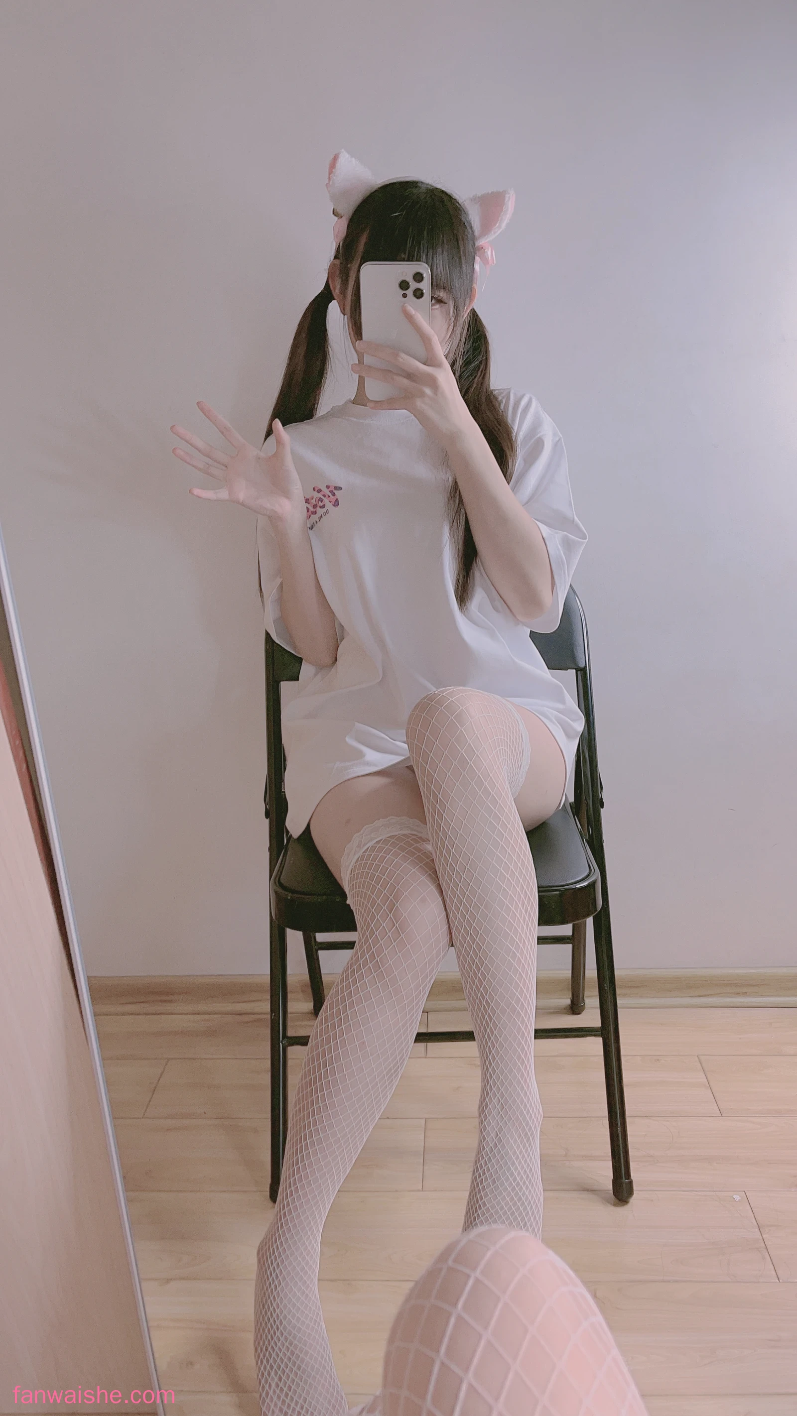 miko酱ww miko酱ww NO.56 - 自拍系列mikoの白丝01
