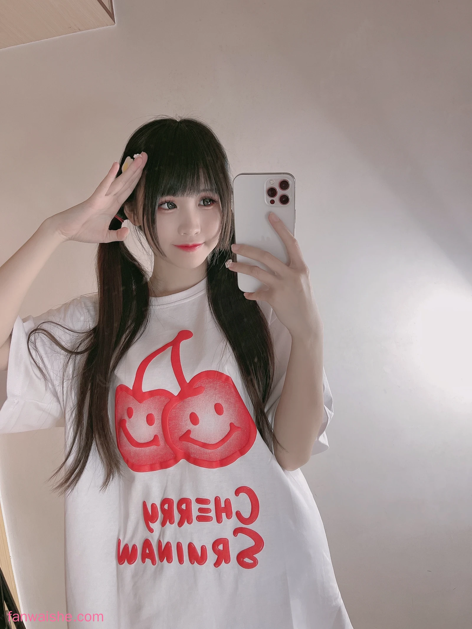 miko酱ww miko酱ww NO.56 - 自拍系列mikoの白丝01
