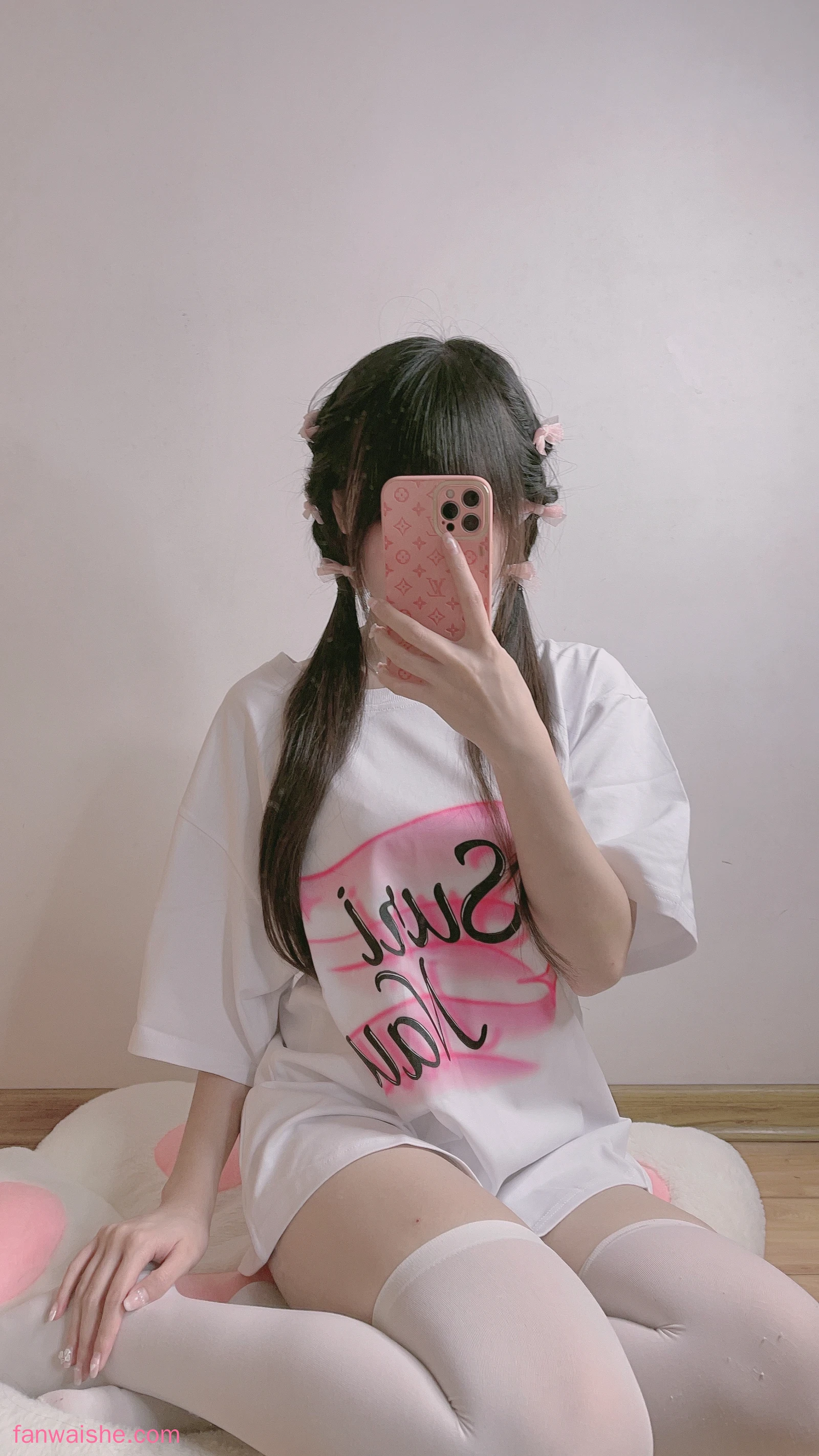 miko酱ww miko酱ww NO.56 - 自拍系列mikoの白丝01