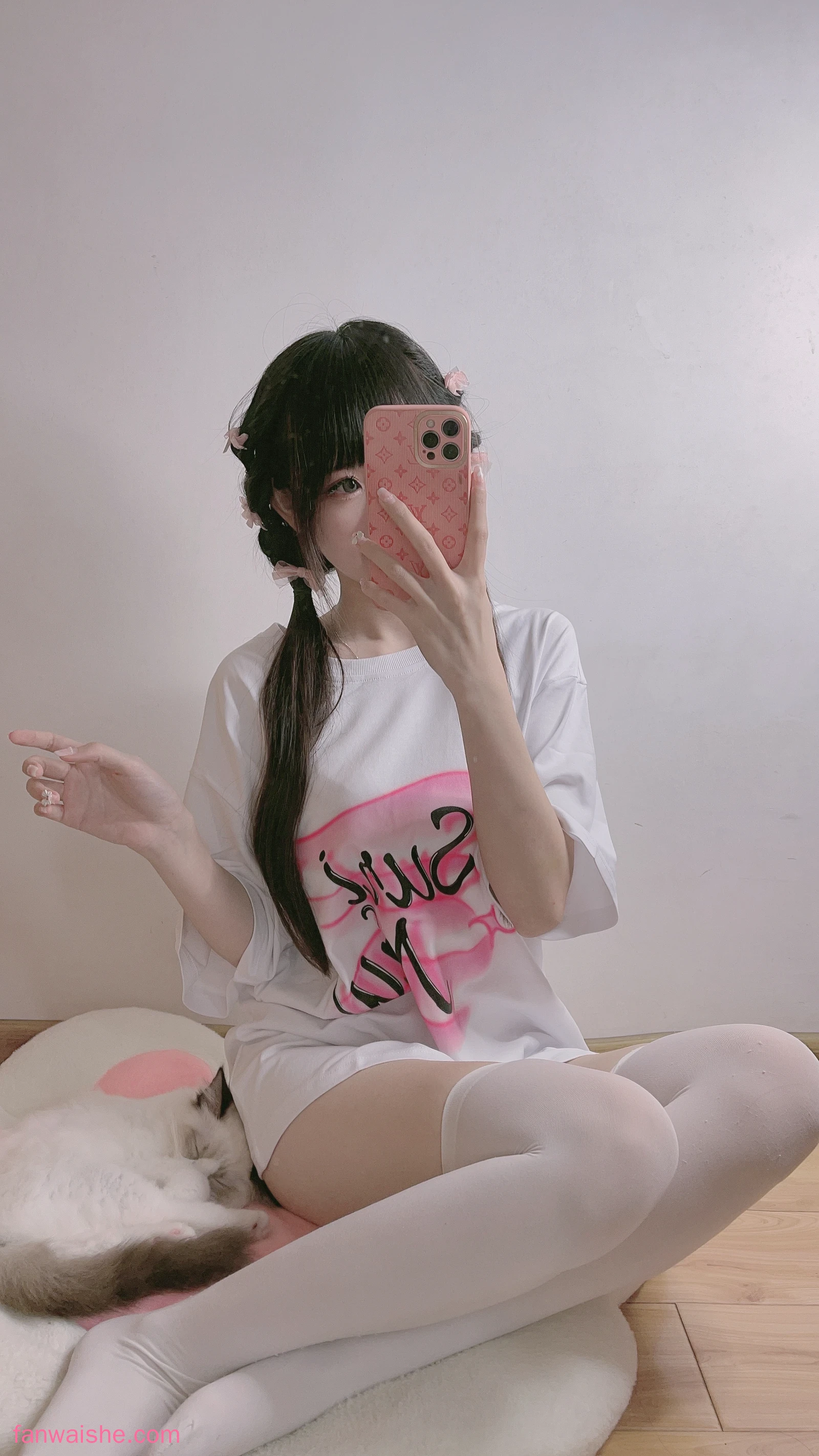 miko酱ww miko酱ww NO.56 - 自拍系列mikoの白丝01
