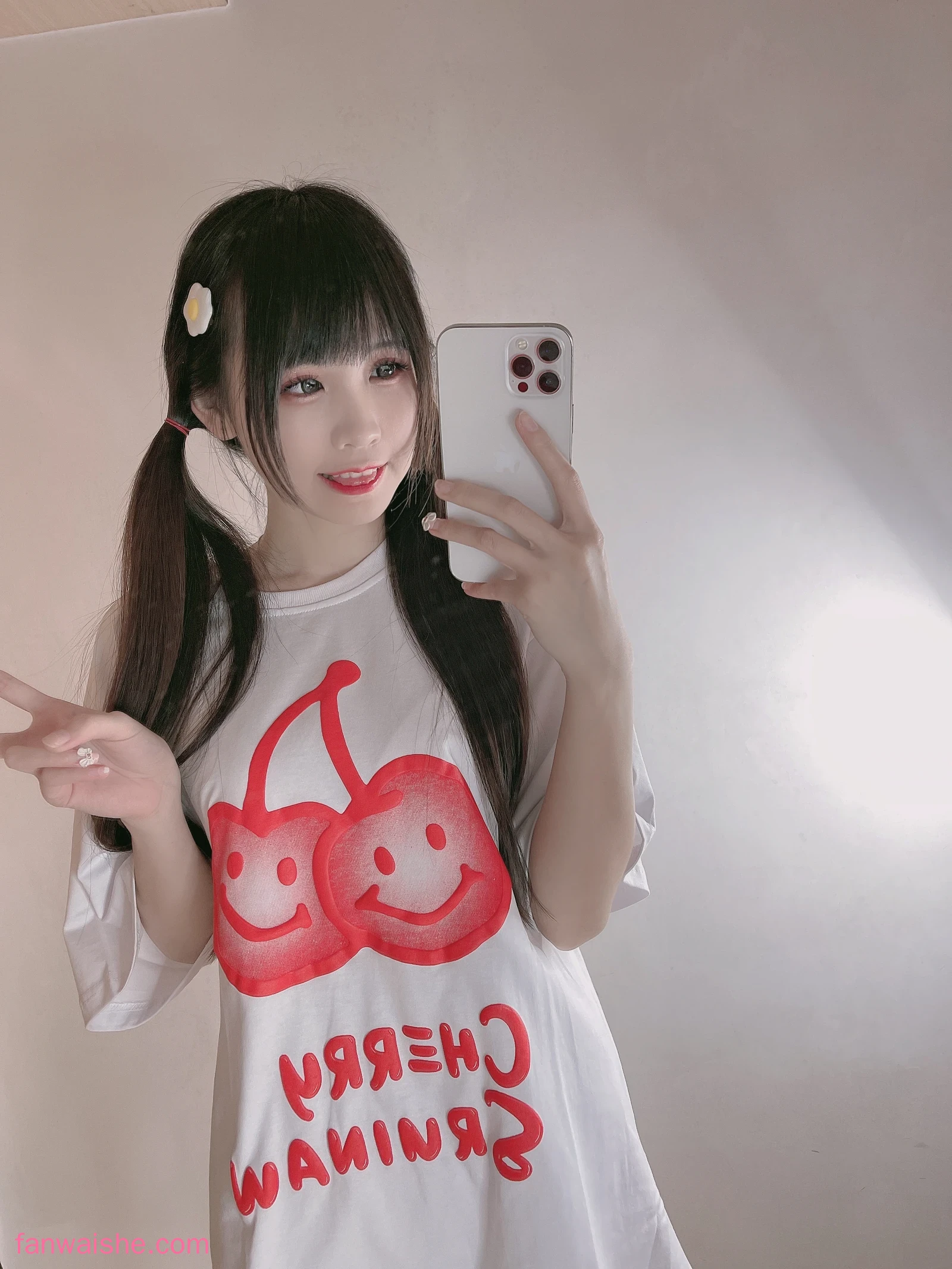 miko酱ww miko酱ww NO.56 - 自拍系列mikoの白丝01