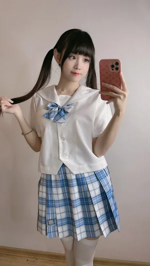 miko酱ww《自拍系列mikoの白丝02》主题写真：225张全套美图