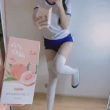 miko酱ww《自拍系列mikoの白丝03》主题写真：201张全套美图