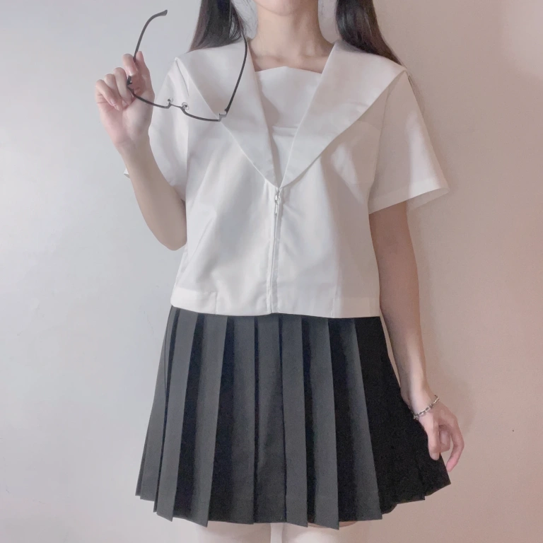 miko酱ww《自拍系列mikoの白丝03》主题写真：201张全套美图