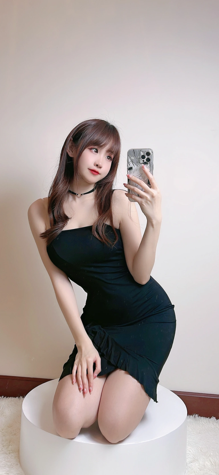 miko酱ww《自拍系列mikoの肉丝01》主题写真：114张全套美图