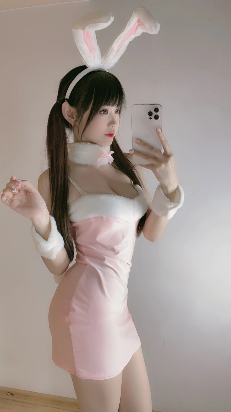 miko酱ww《自拍系列mikoの肉丝01》主题写真：114张全套美图