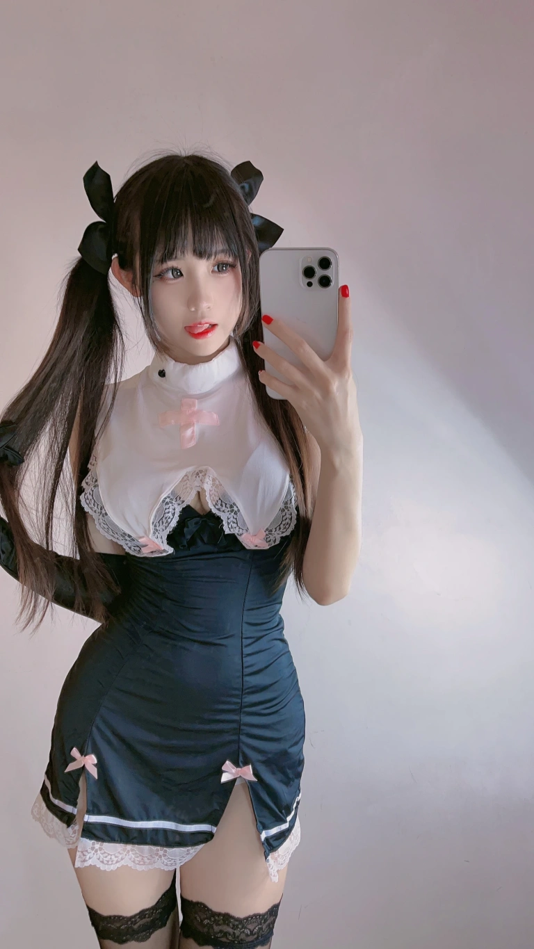miko酱ww《自拍系列mikoの黑丝01》主题写真：229张全套美图
