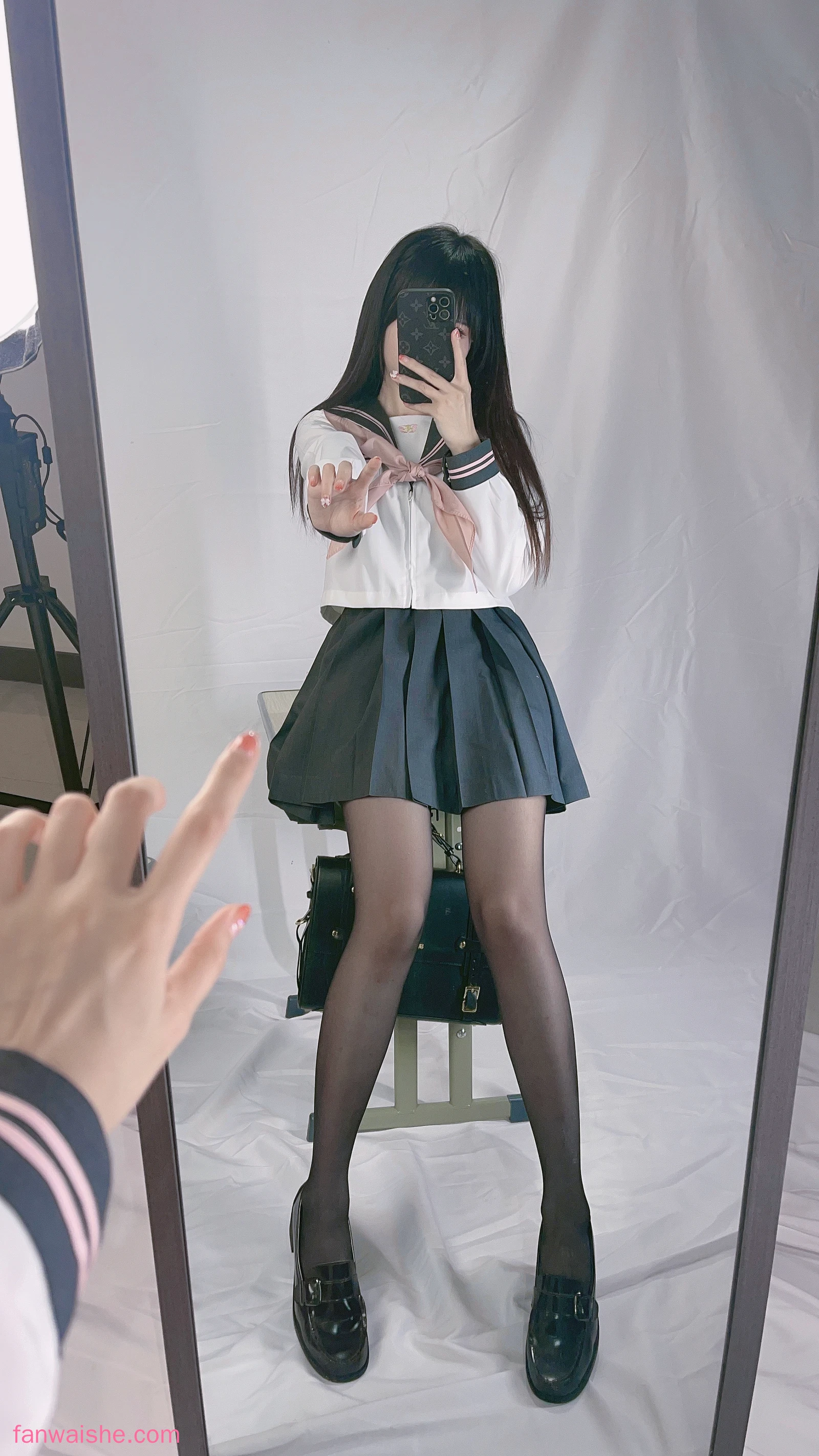 miko酱ww miko酱ww NO.61 - 自拍系列mikoの黑丝02