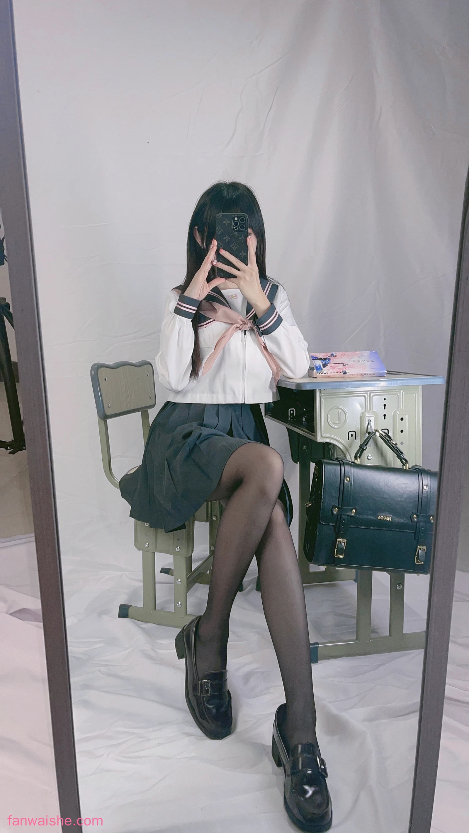 miko酱ww miko酱ww NO.61 - 自拍系列mikoの黑丝02
