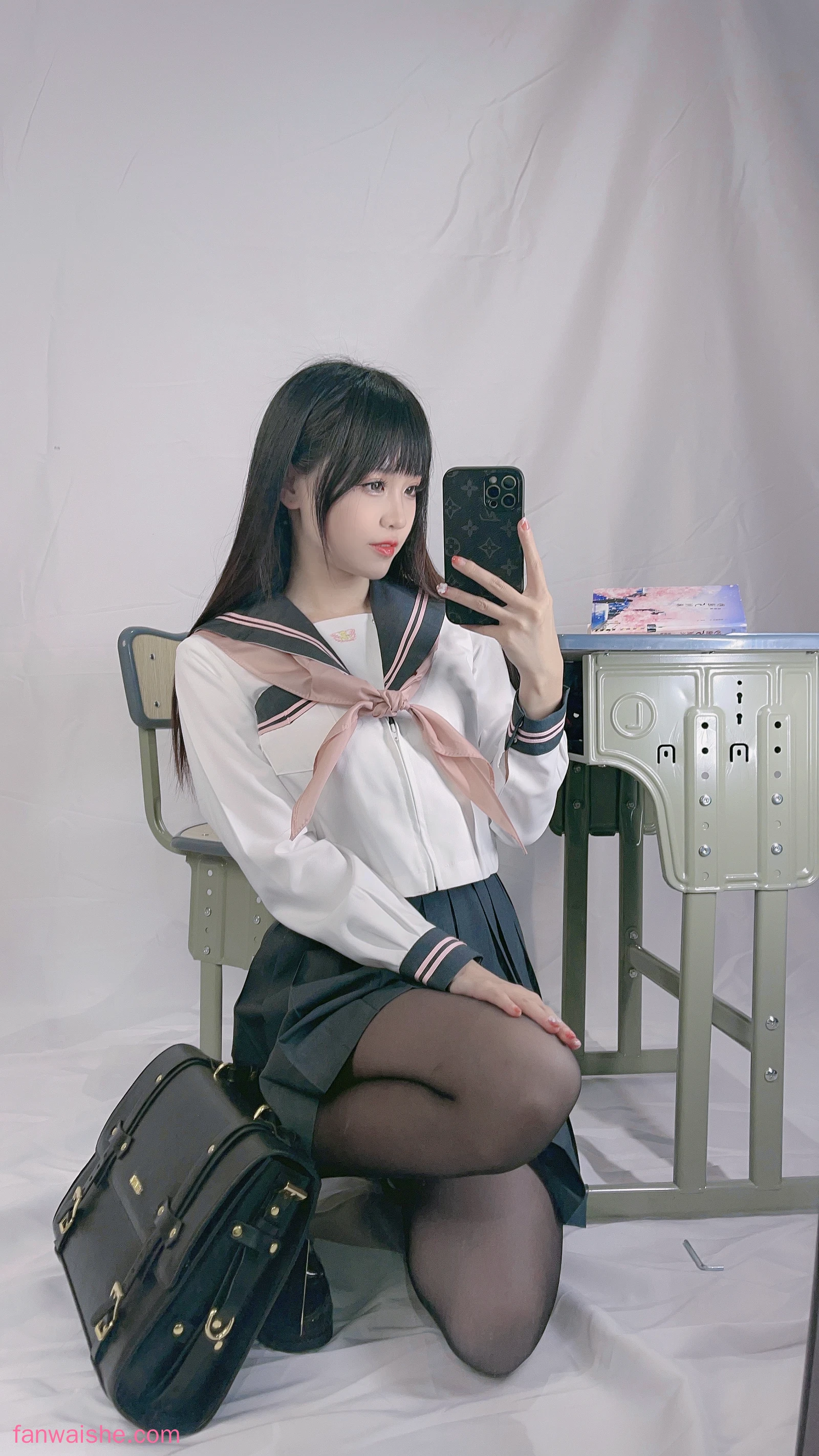 miko酱ww miko酱ww NO.61 - 自拍系列mikoの黑丝02