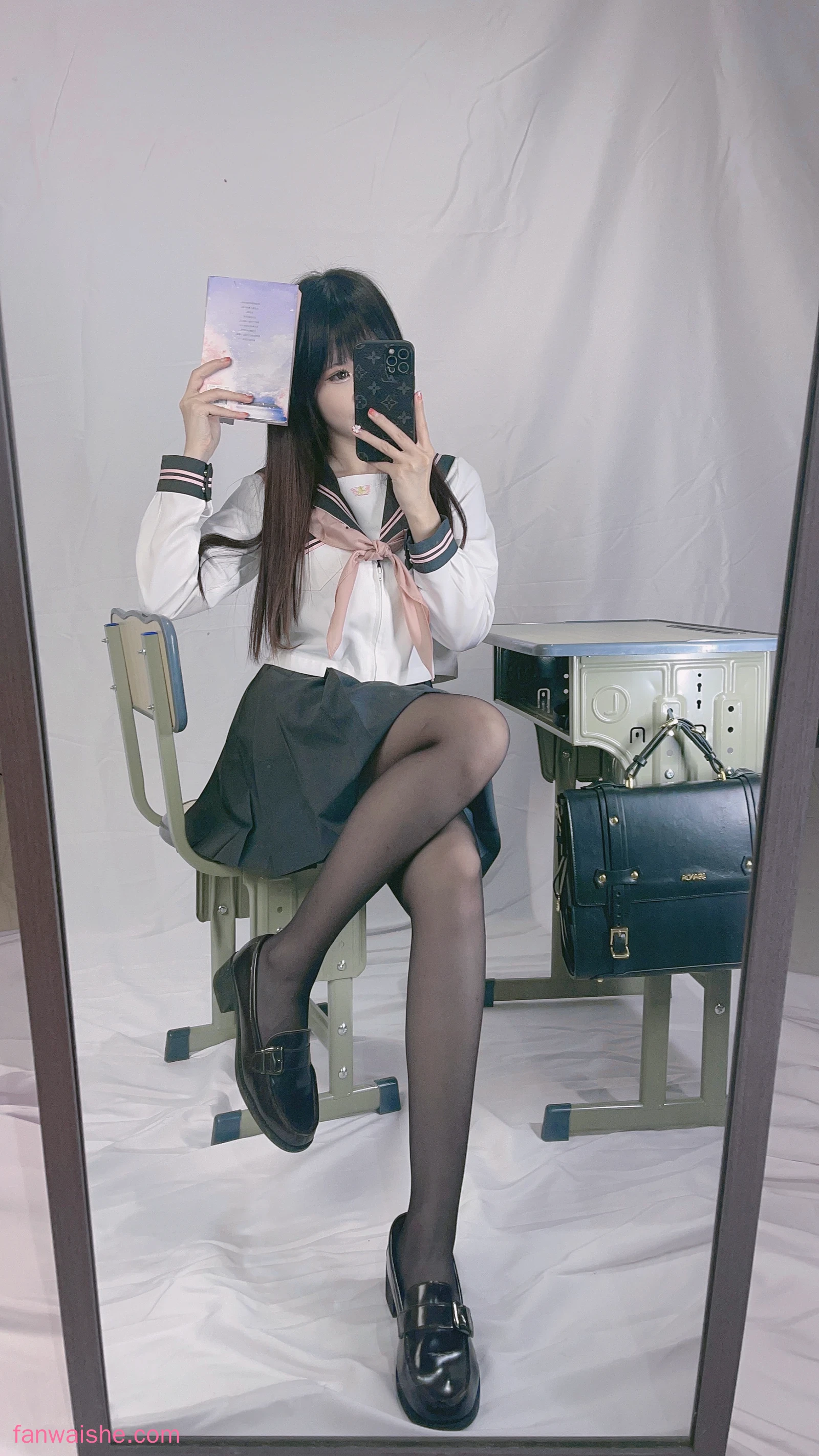 miko酱ww miko酱ww NO.61 - 自拍系列mikoの黑丝02