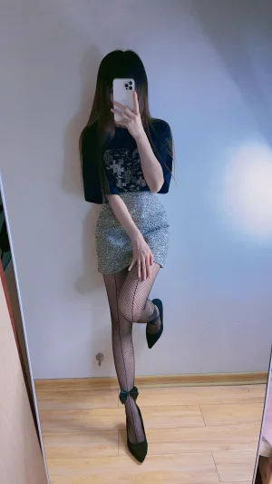 miko酱ww《自拍系列mikoの黑丝02》主题写真：187张全套美图
