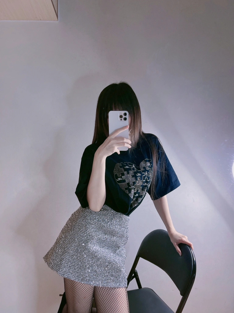 miko酱ww《自拍系列mikoの黑丝02》主题写真：187张全套美图