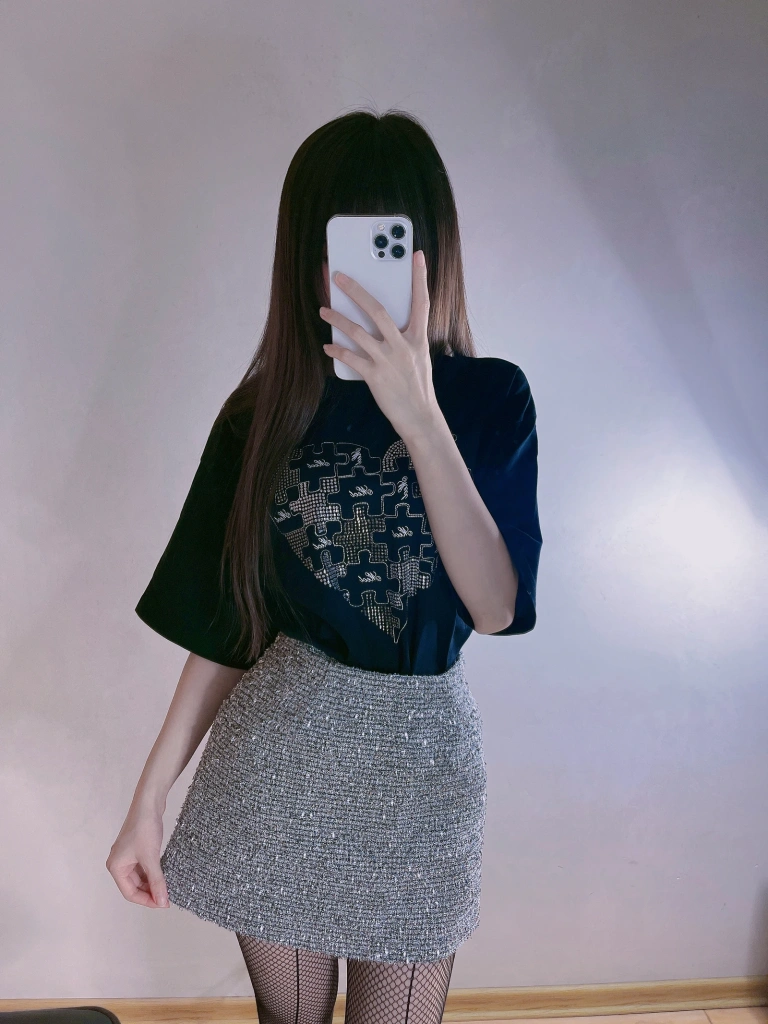 miko酱ww《自拍系列mikoの黑丝02》主题写真：187张全套美图