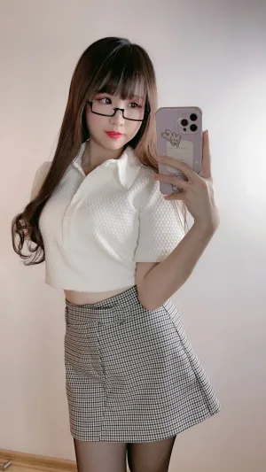 miko酱ww《自拍系列mikoの黑丝03》主题写真：185张全套美图