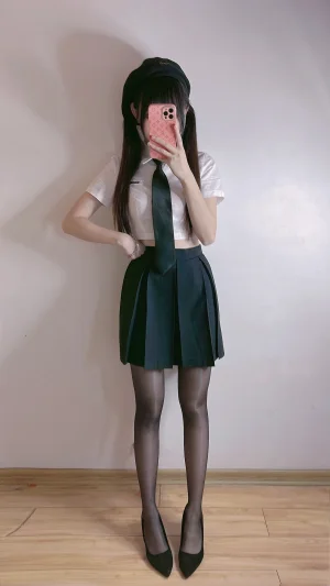 miko酱ww《自拍系列mikoの黑丝04》主题写真：182张全套美图