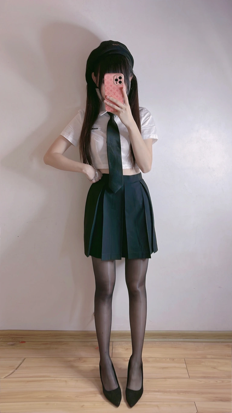 miko酱ww《自拍系列mikoの黑丝04》主题写真：182张全套美图